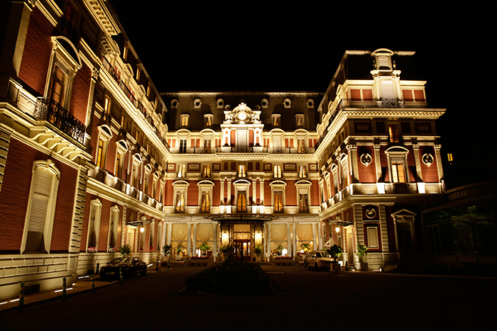 The front side of Hôtel du Palais nicely lit by Philips Lighting and Axente 