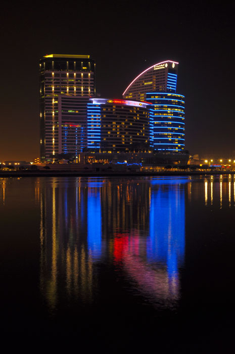 The astonishing facade of Intercontinental Hotel at Dubai illuminated with Philips Led lighting 